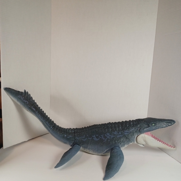 Jurassic World Super Colossal Mosasaurus Action Figure Huge Moving Dinosaur 28 - Picture 2 of 6